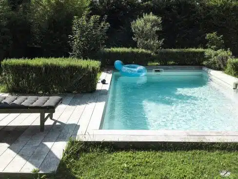 piscine extérieure rectangle